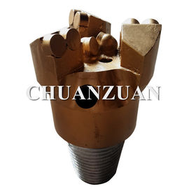مضاد للتآكل PDC Rock Bit 25 - 38 Flow Rate مع Middle Cutter Diamond PDC السحب قليلا